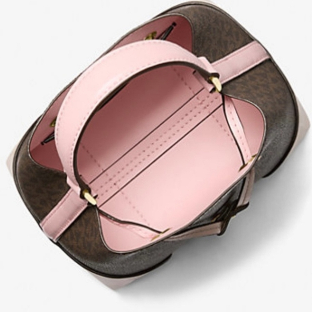 CLEARANCE! Michael Kors Mercer Small Logo Bucket Bag Powder Blush, 7×7.5×4.5 NWT - Picture 2 of 5